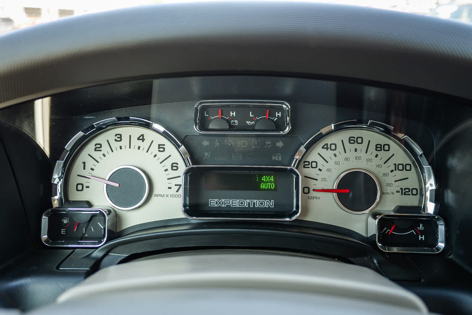 Thumbnail: 2011 Ford Expedition - 24
