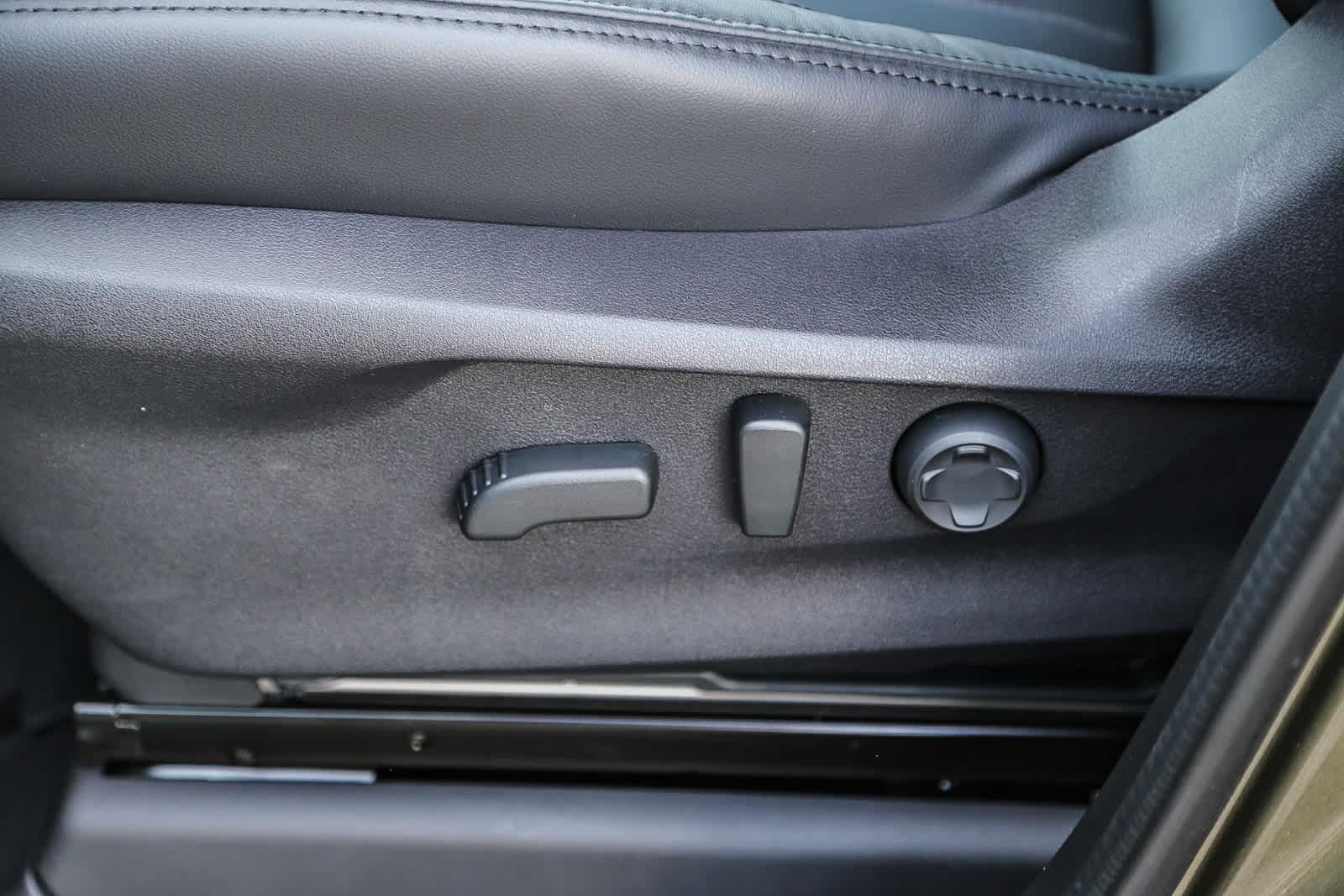 Thumbnail: 2026 Subaru Ascent - 23