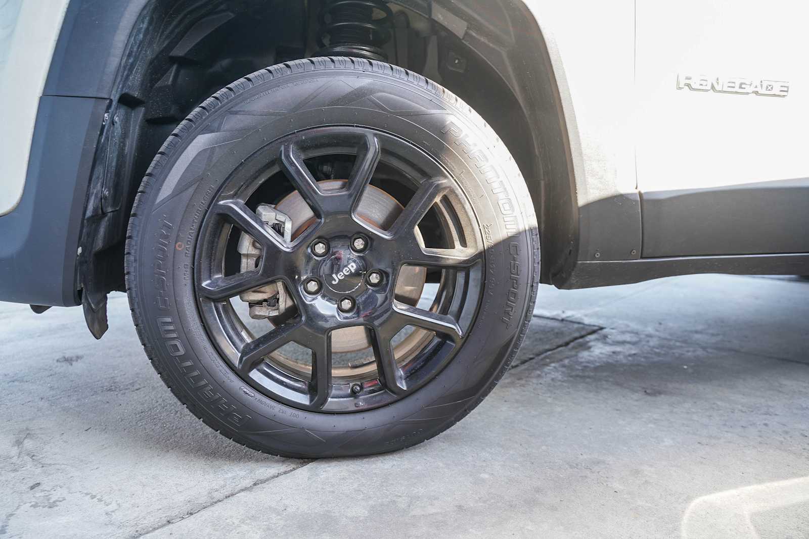 Thumbnail: 2020 Jeep Renegade - 6