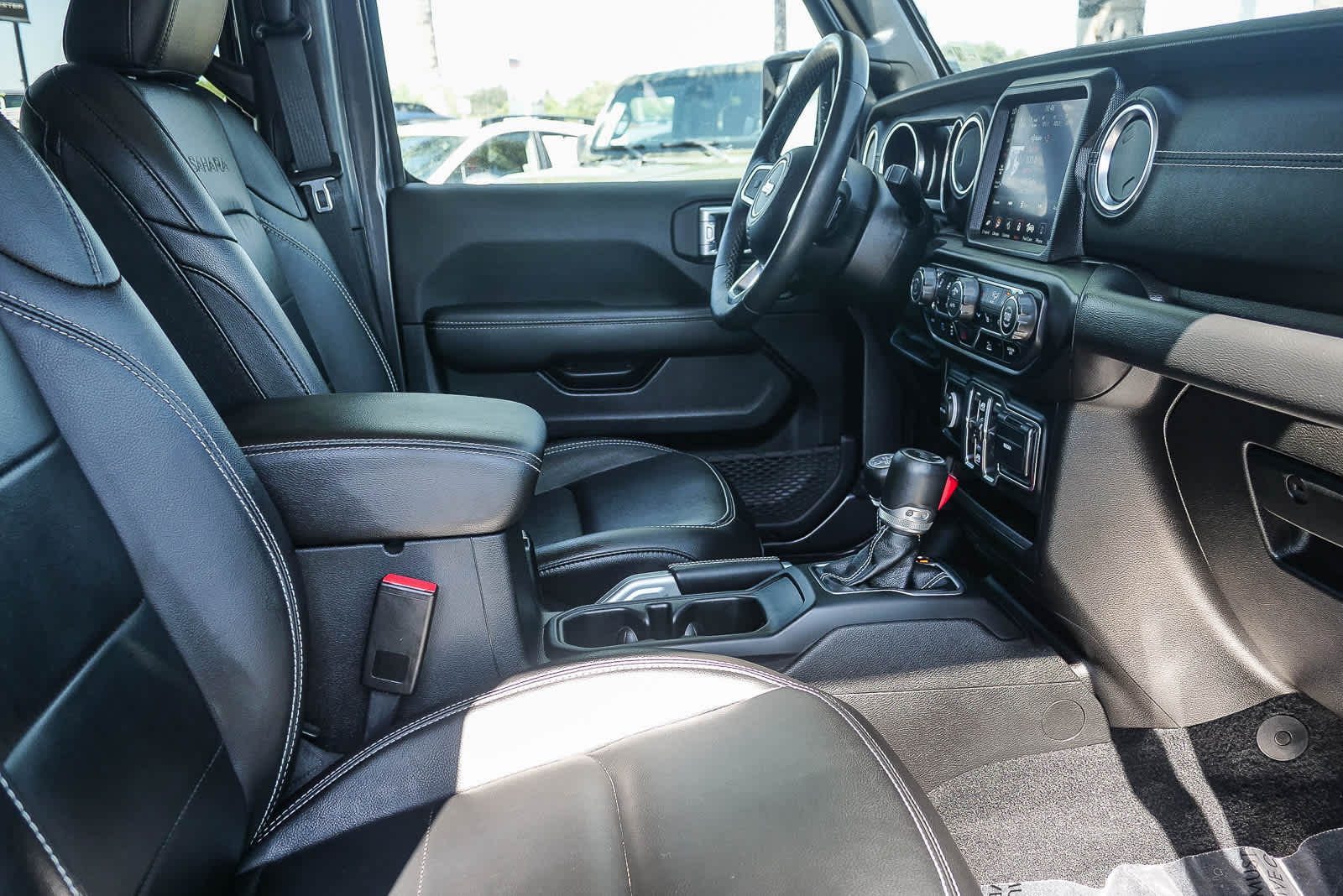 Thumbnail: 2021 Jeep Wrangler - 16