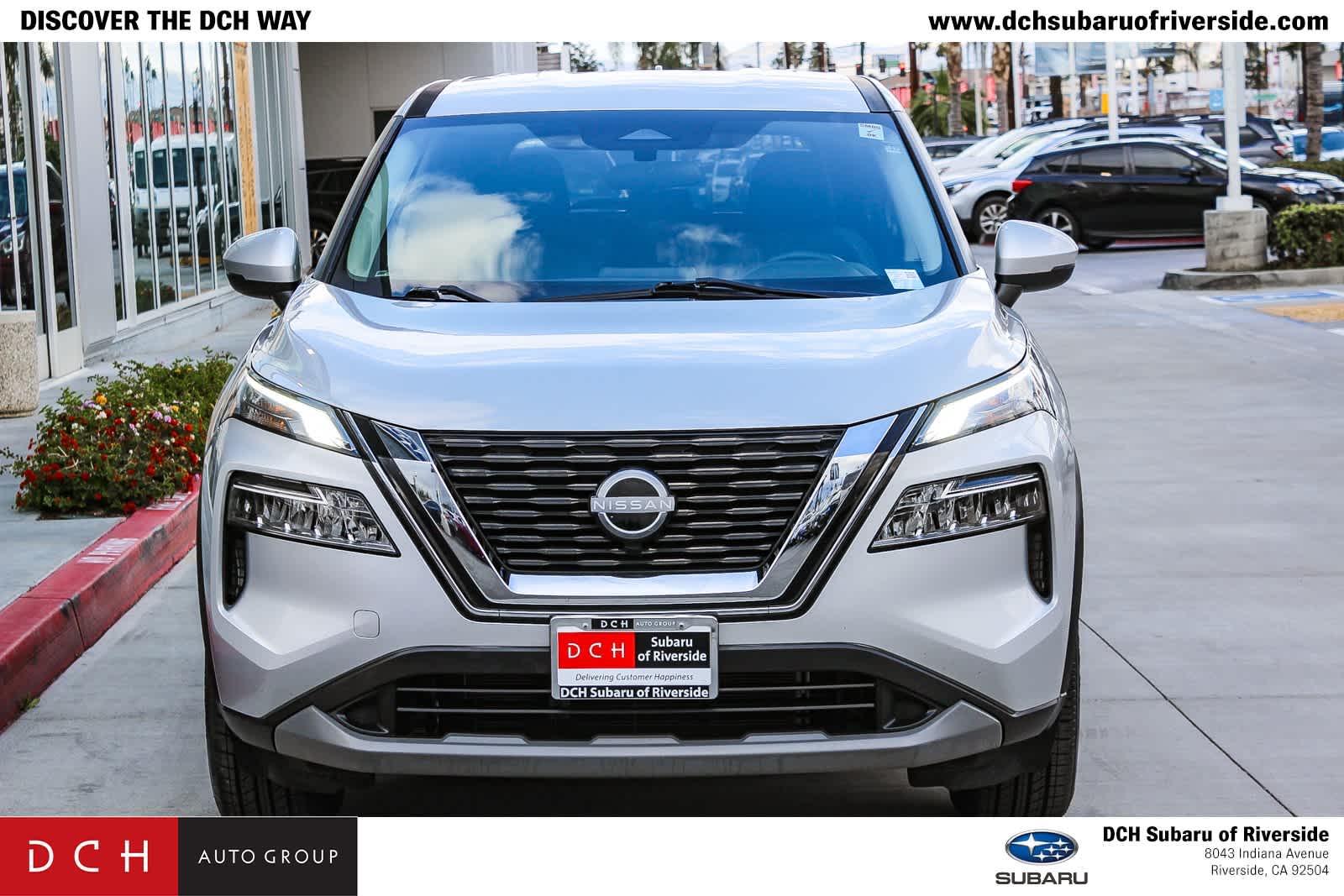 2022 Nissan Rogue SV photo 2