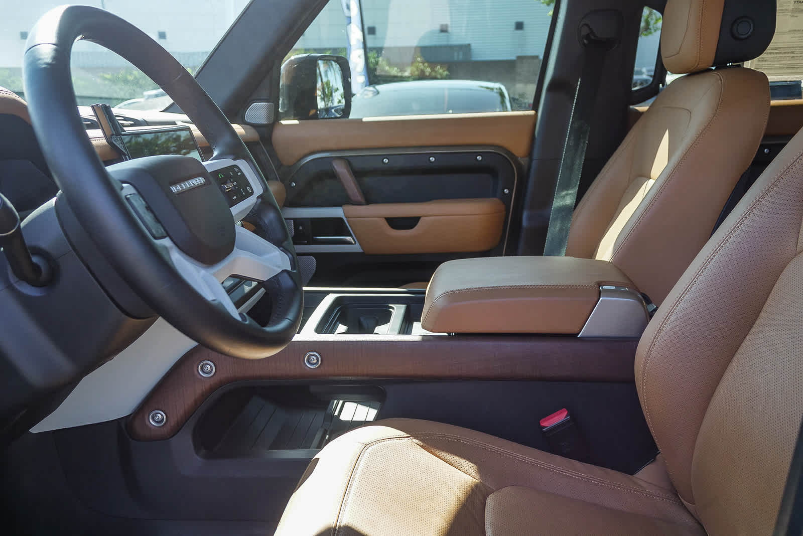 Thumbnail: 2024 Land Rover Defender - 15