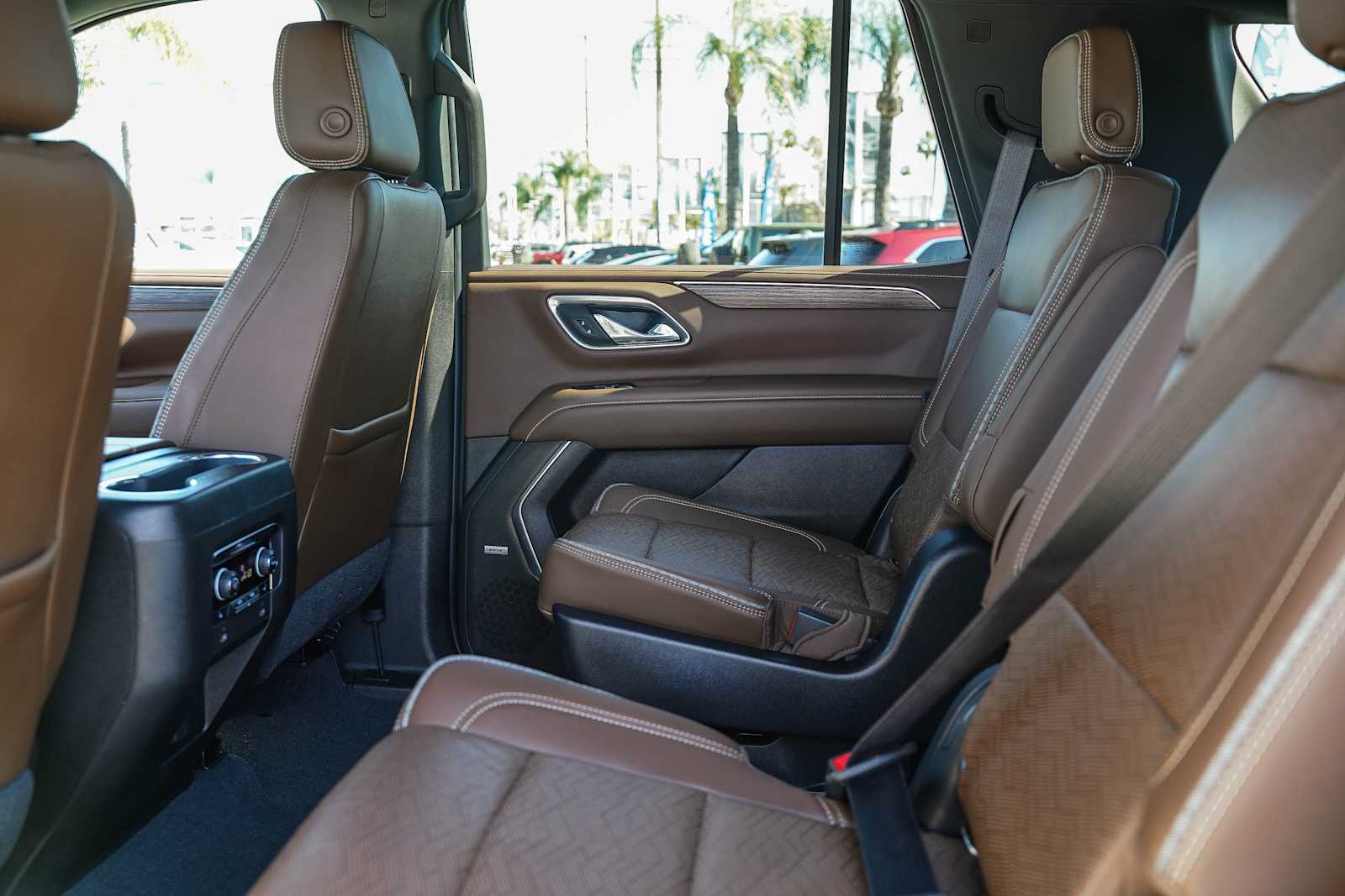 Thumbnail: 2021 Chevrolet Tahoe - 17