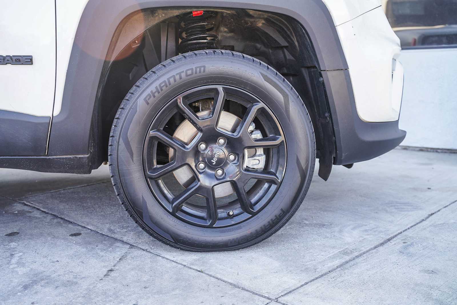 Thumbnail: 2020 Jeep Renegade - 11