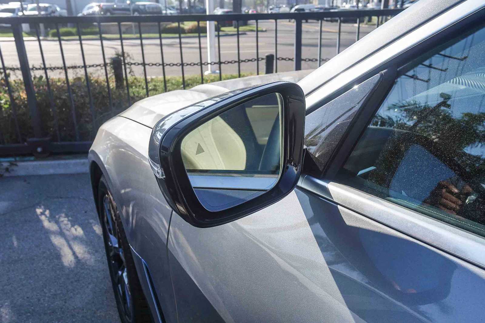 Thumbnail: 2023 BMW i4 - 6