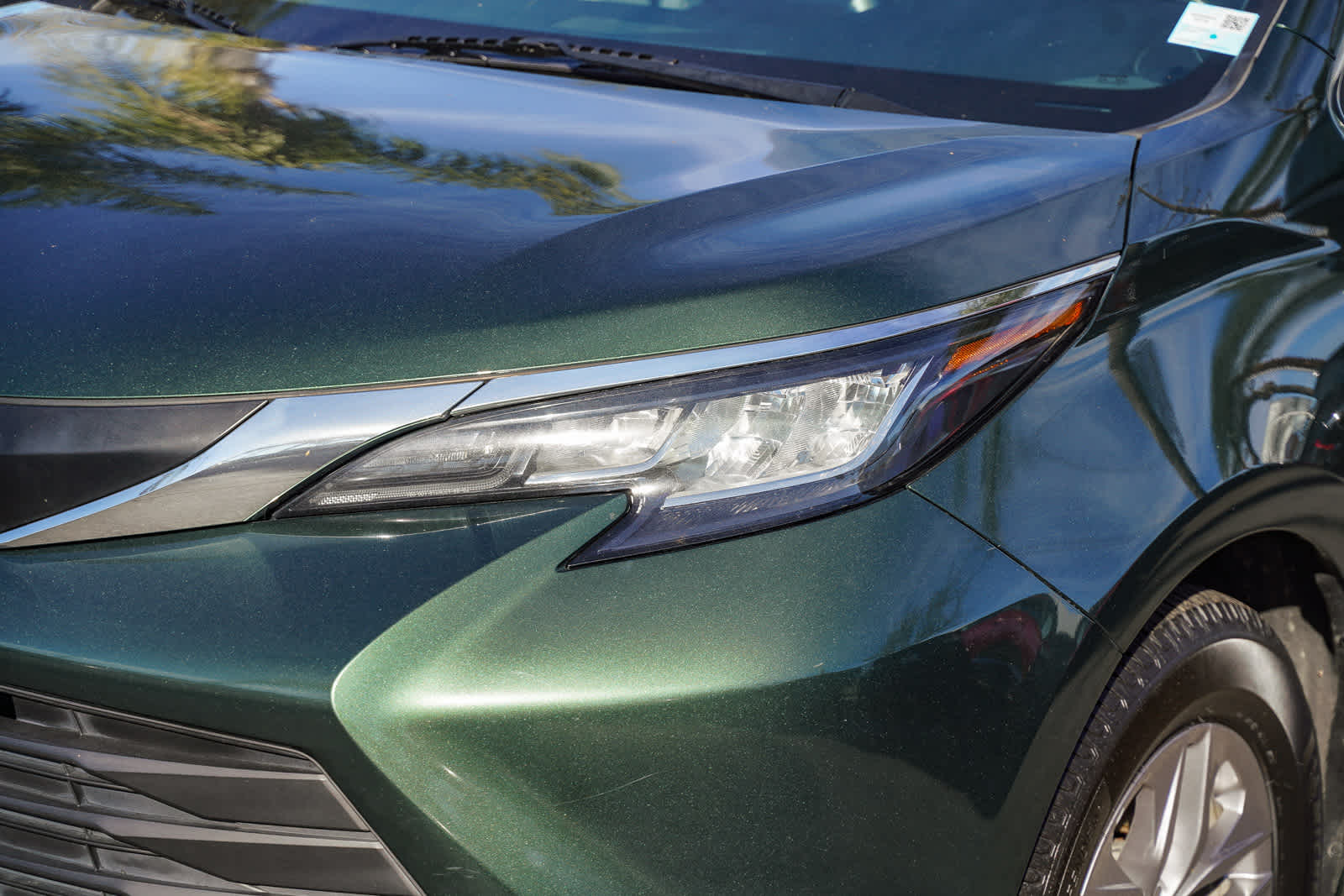 Thumbnail: 2021 Toyota Sienna - 10