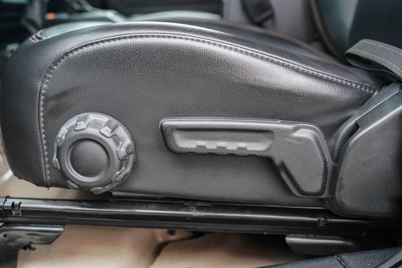 Thumbnail: 2022 Jeep Wrangler - 21