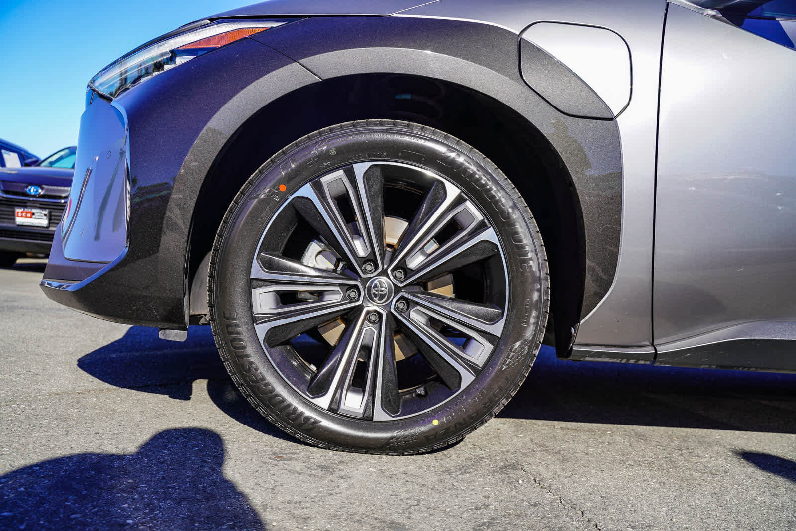 Thumbnail: 2023 Toyota bZ4X - 9