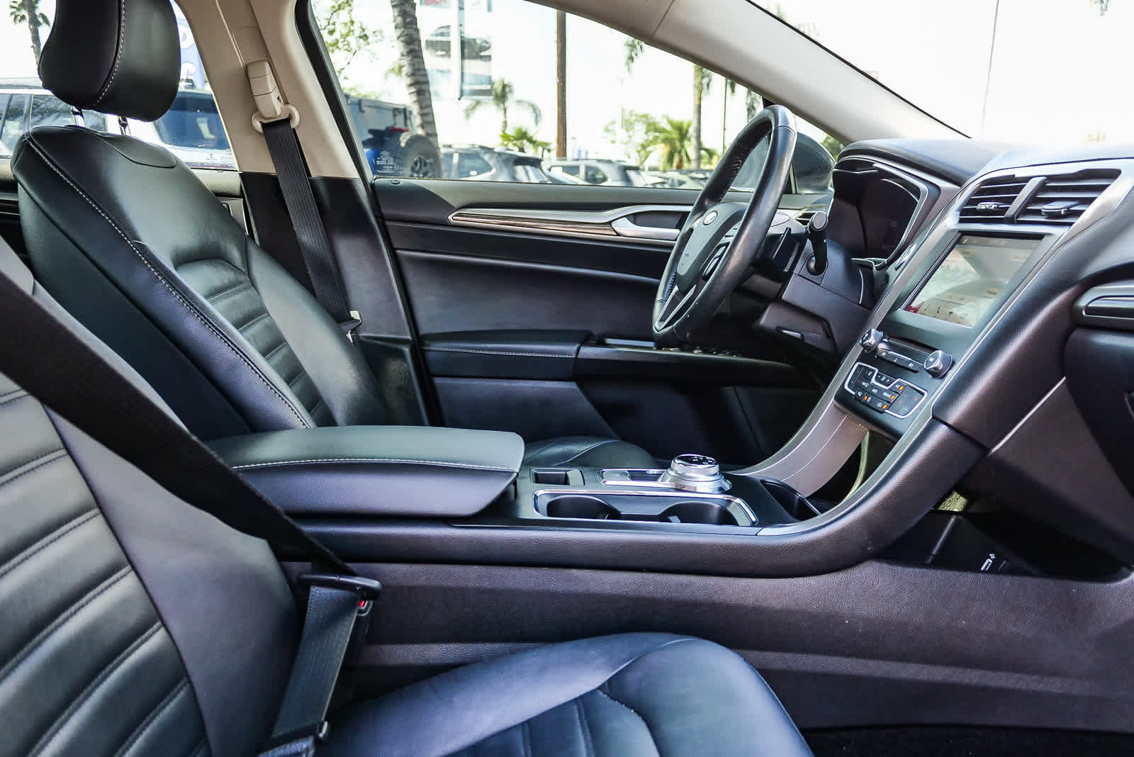 Thumbnail: 2017 Ford Fusion - 16