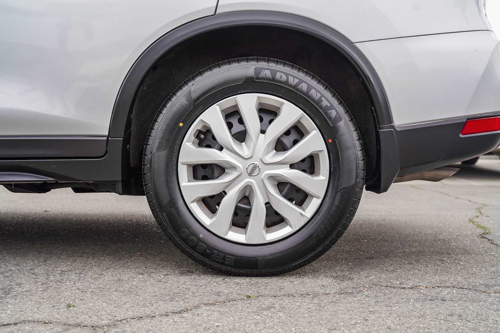 Thumbnail: 2019 Nissan Rogue - 8