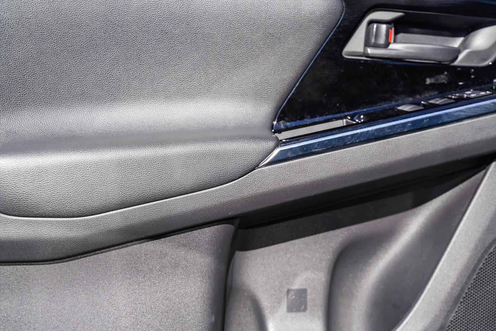 Thumbnail: 2023 Toyota bZ4X - 19