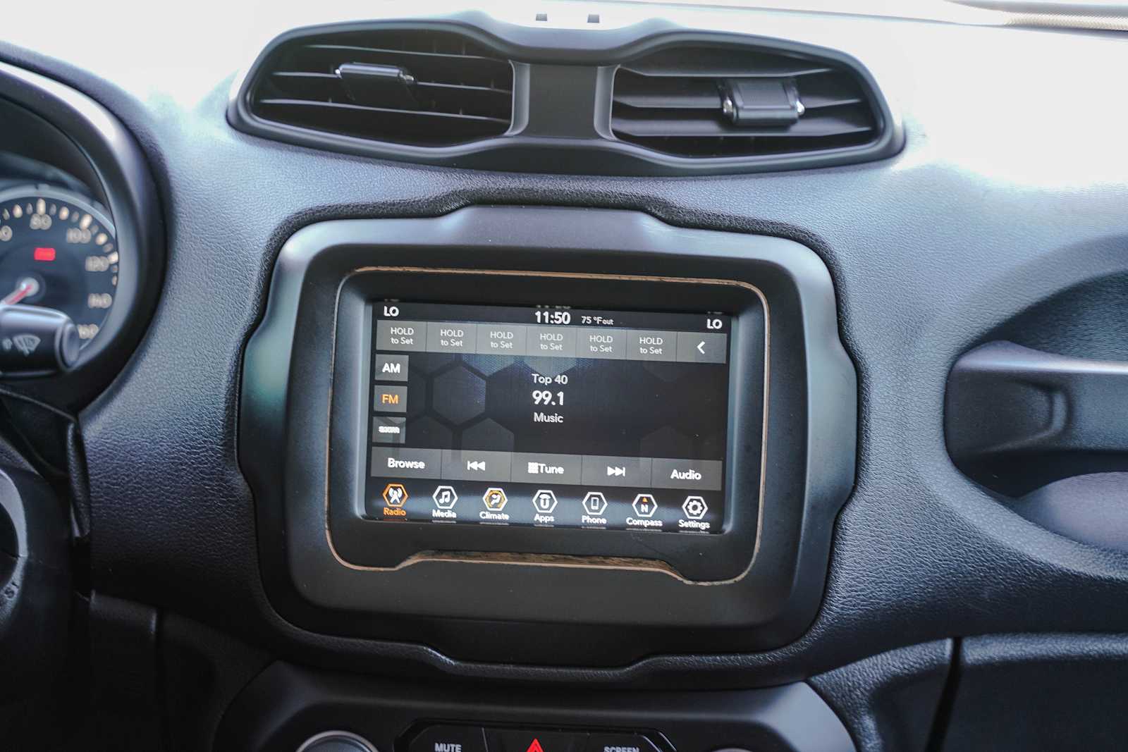 Thumbnail: 2020 Jeep Renegade - 14