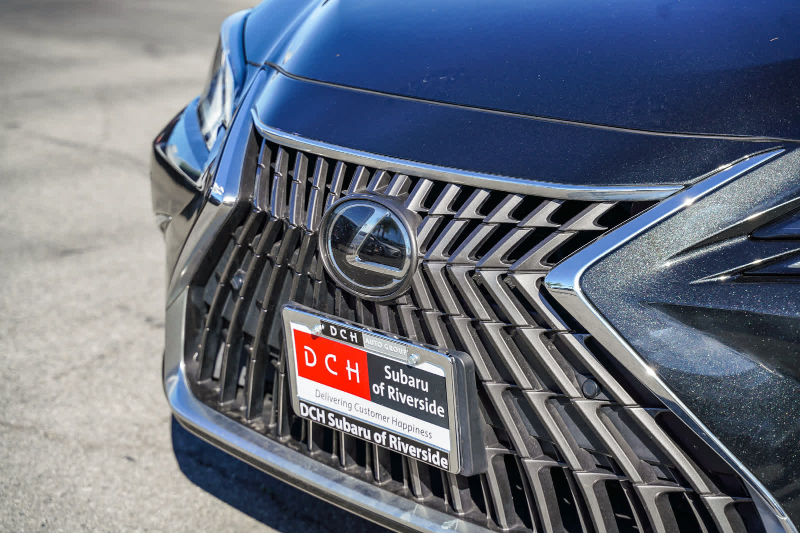 Thumbnail: 2022 Lexus ES - 10