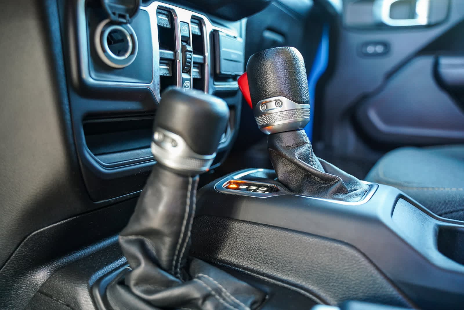 Thumbnail: 2024 Jeep Wrangler - 22