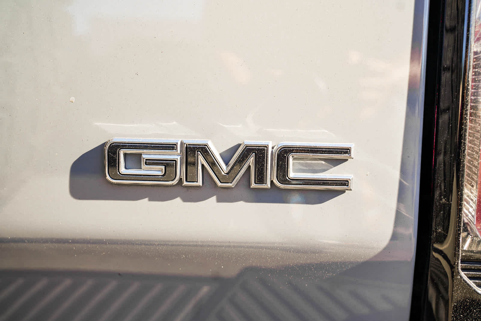 Thumbnail: 2024 GMC Hummer EV - 21