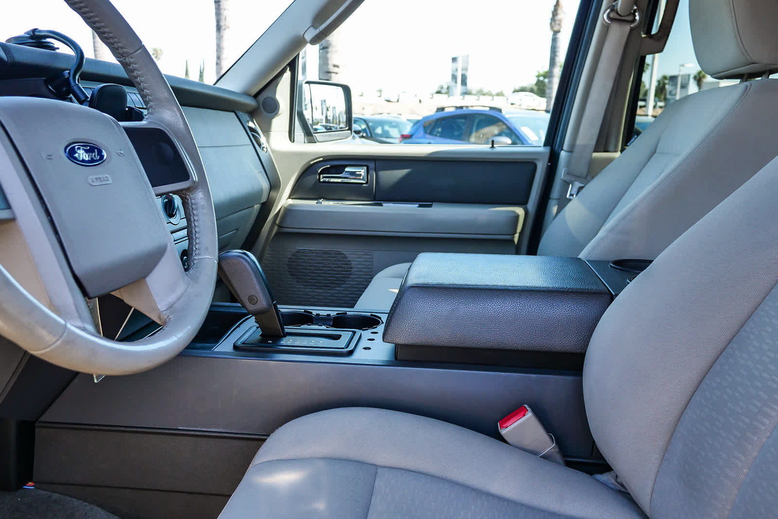 Thumbnail: 2011 Ford Expedition - 17