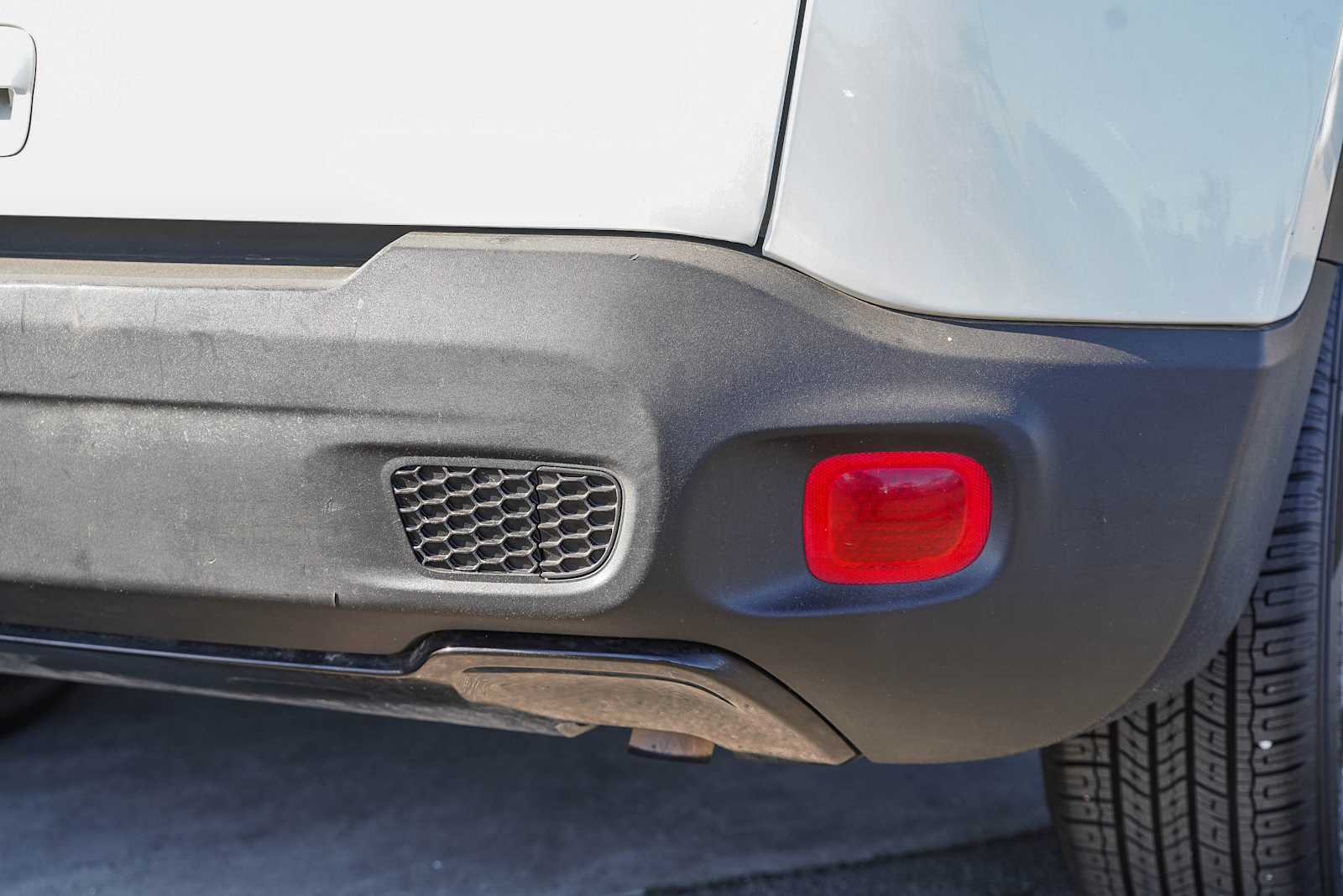 Thumbnail: 2020 Jeep Renegade - 21