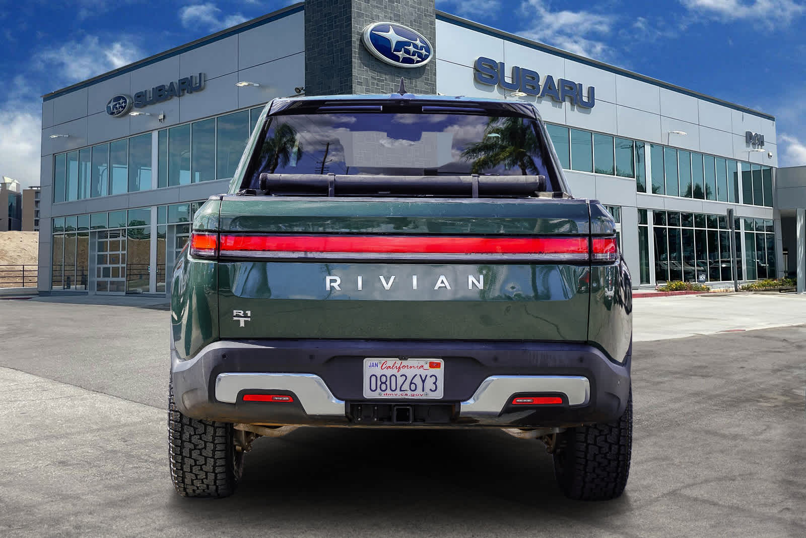 Thumbnail: 2023 Rivian R1T - 5