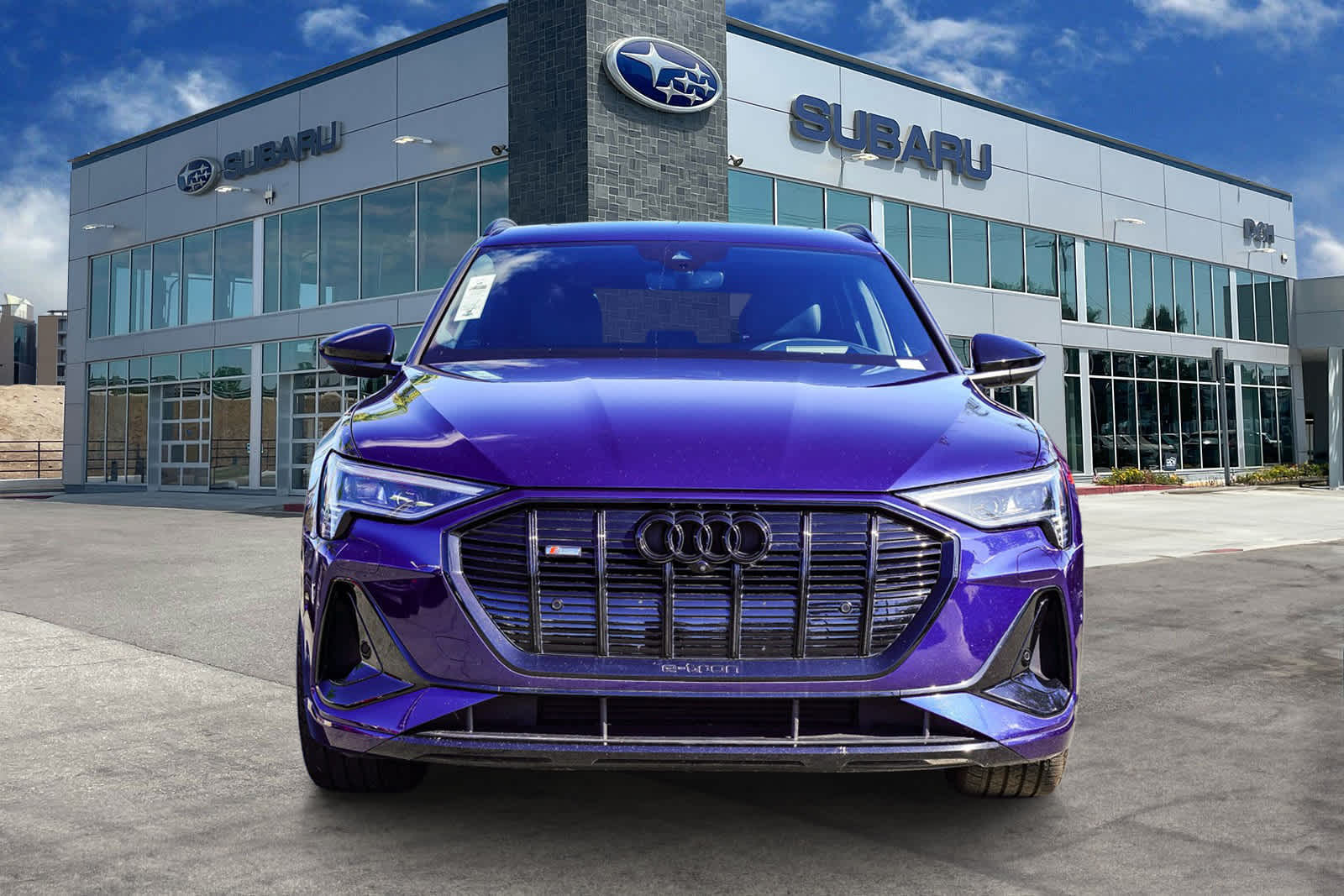 Thumbnail: 2022 Audi e-tron - 2