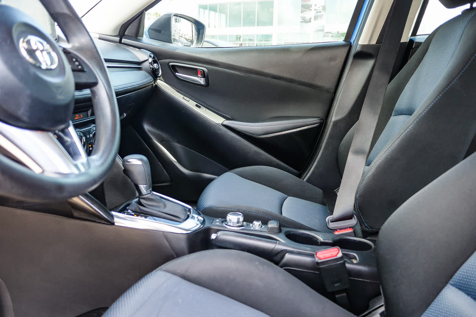 Thumbnail: 2017 Toyota Yaris iA - 17