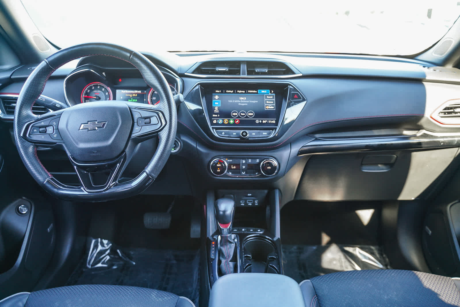 Thumbnail: 2023 Chevrolet TrailBlazer - 12