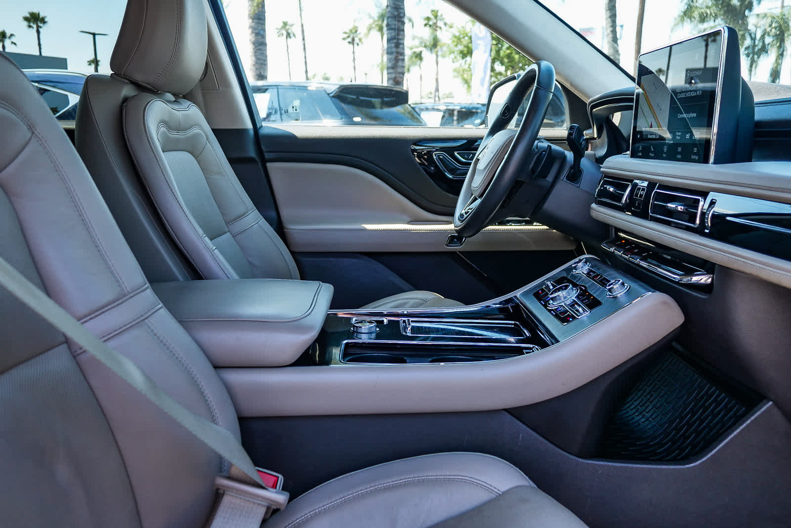 Thumbnail: 2023 Lincoln Aviator - 12