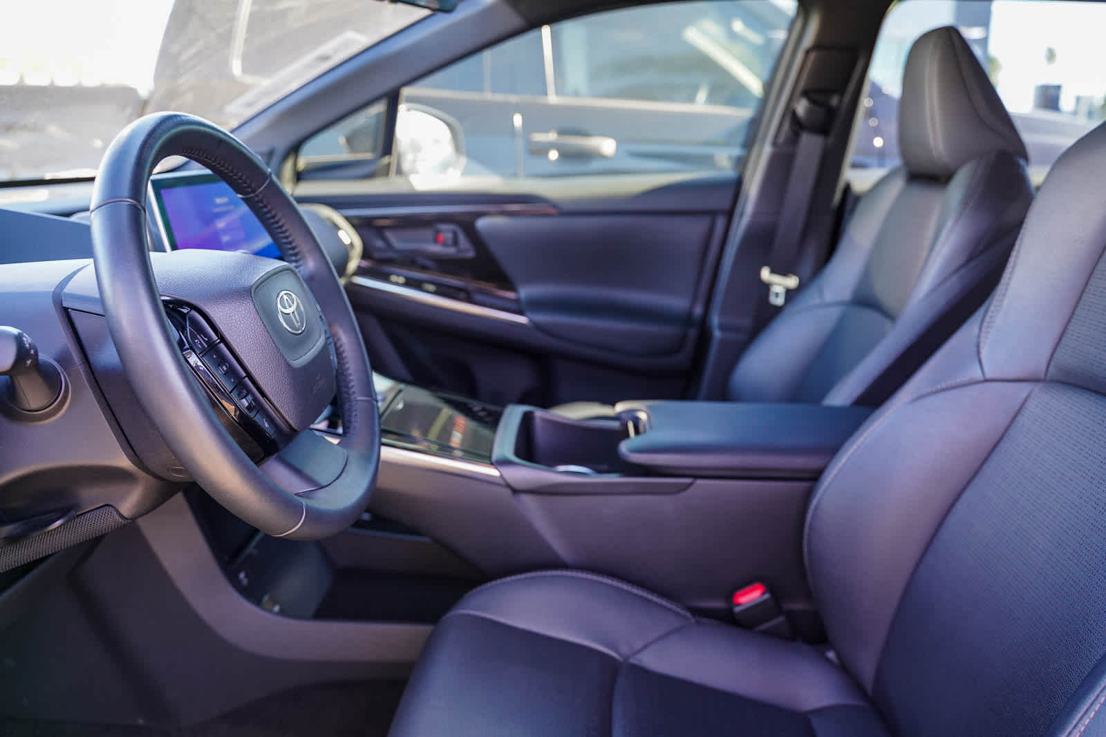 Thumbnail: 2023 Toyota bZ4X - 16