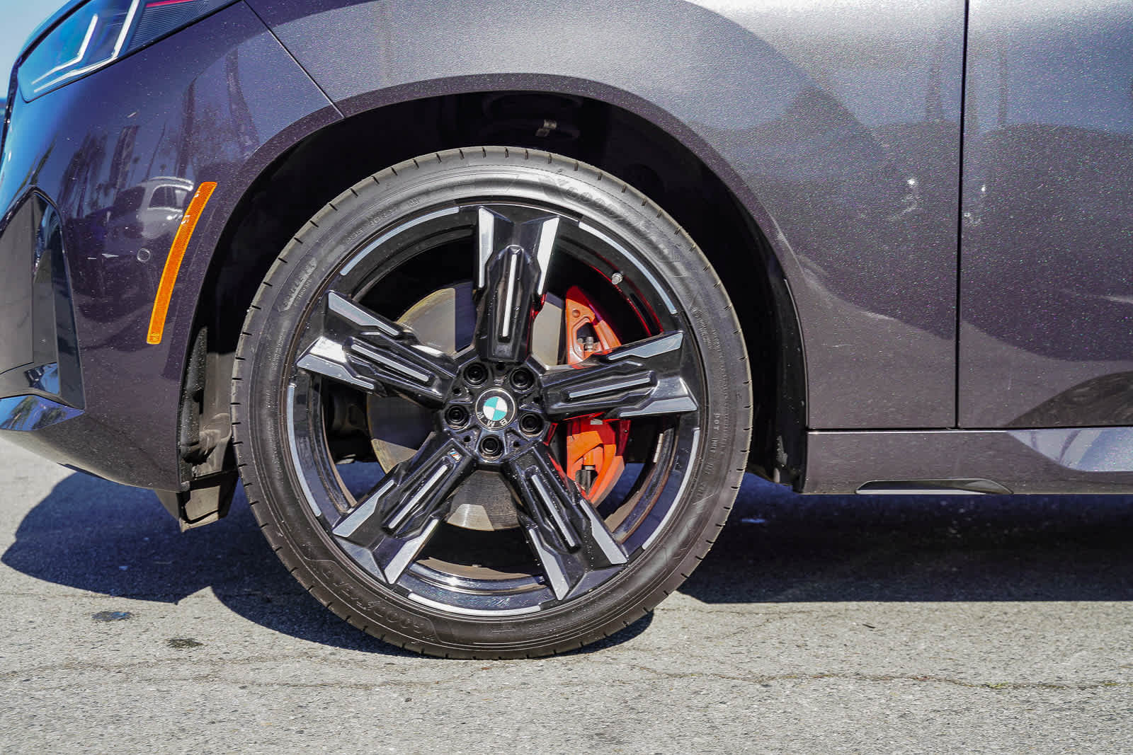 Thumbnail: 2025 BMW M5 - 8