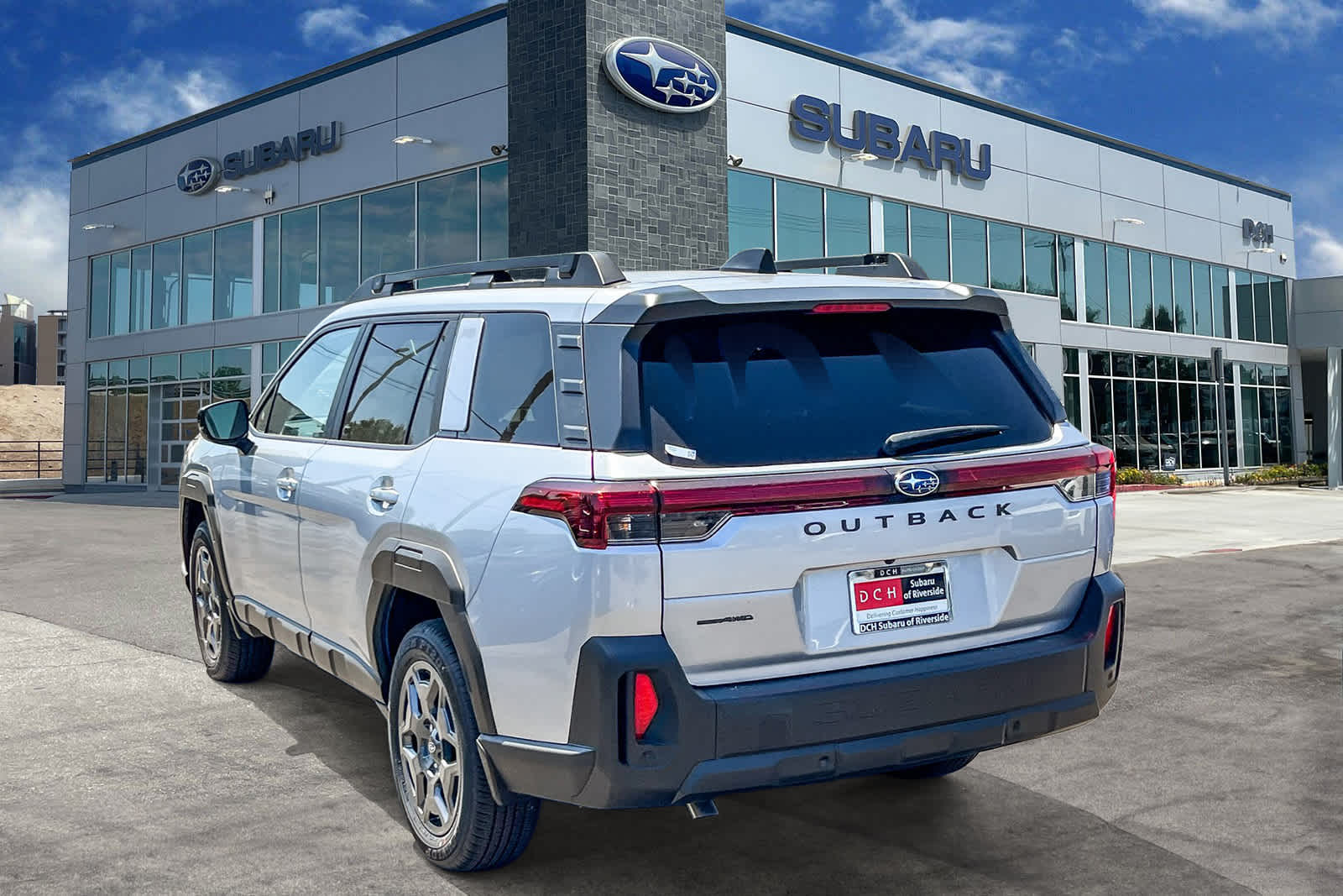 2026 Subaru Outback Premium - Photo 6