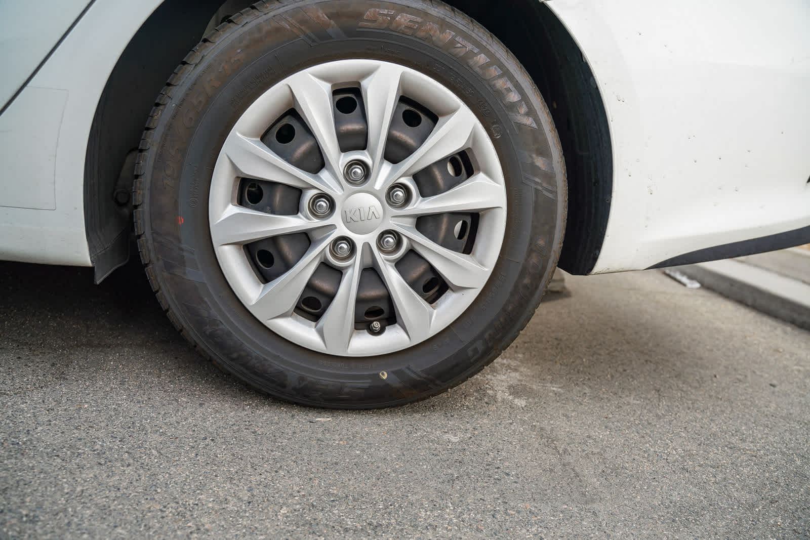 2021 Kia Forte FE photo 3