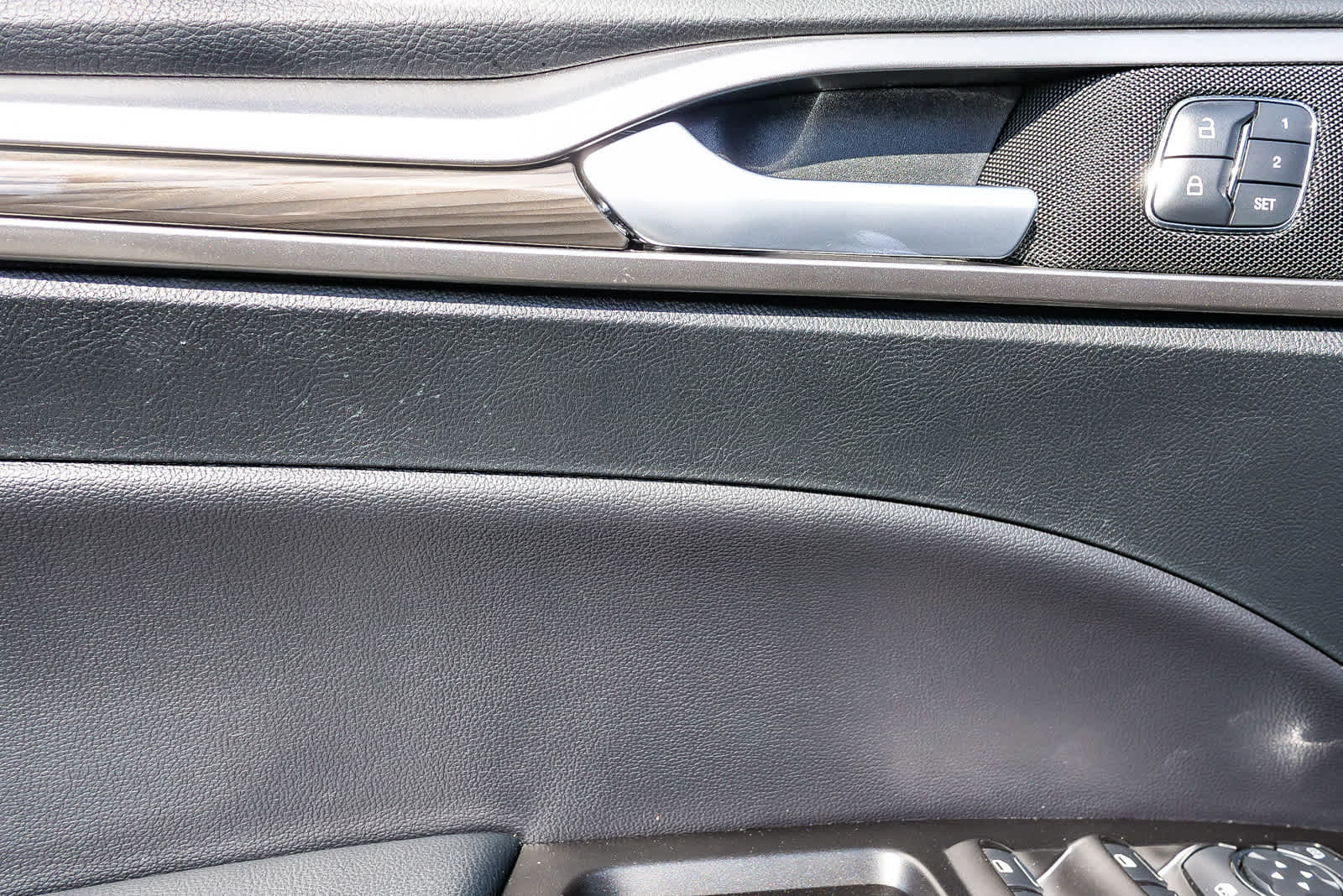 Thumbnail: 2017 Ford Fusion - 22