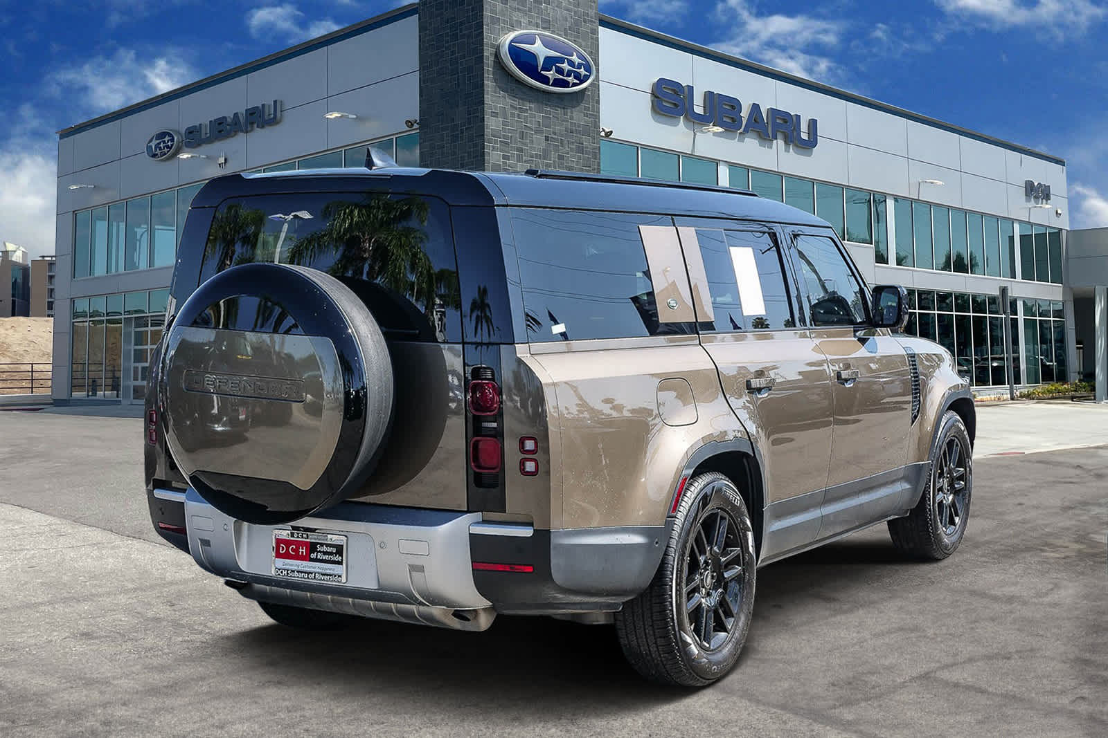Thumbnail: 2024 Land Rover Defender - 4