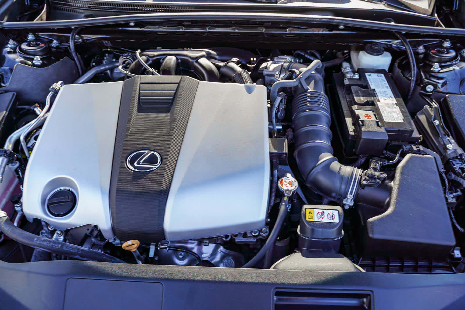 Thumbnail: 2022 Lexus ES - 23