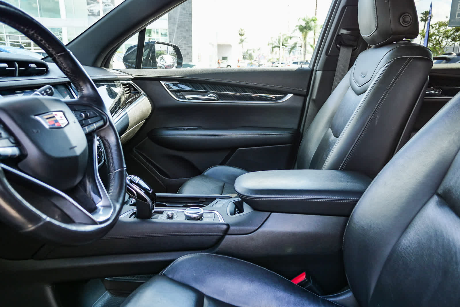 Thumbnail: 2020 Cadillac XT6 - 16