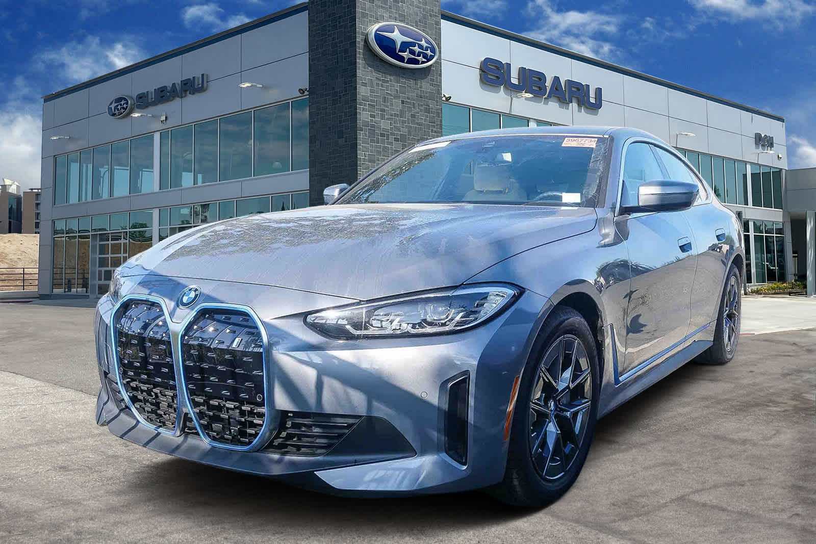 Thumbnail: 2023 BMW i4 - 1