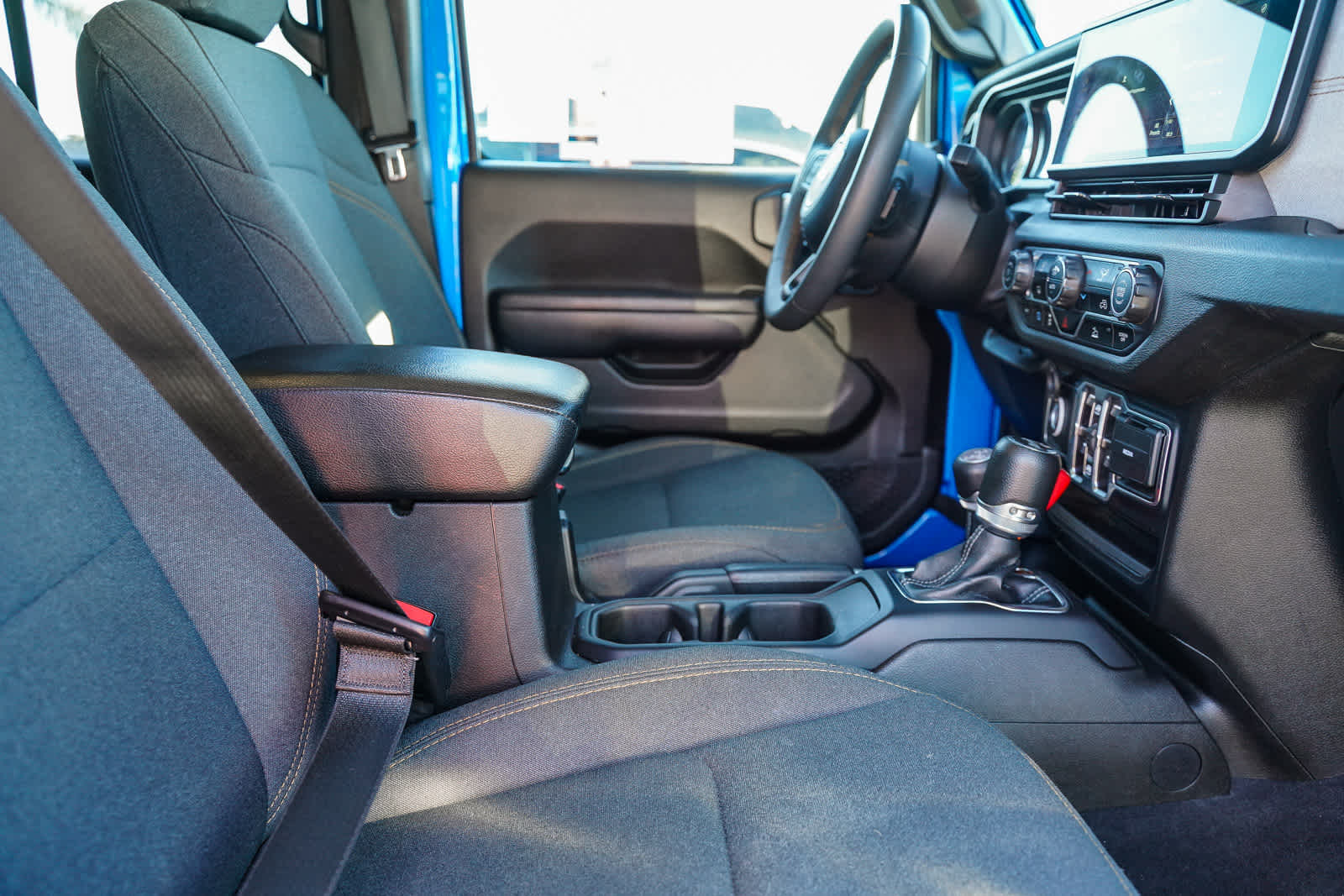 Thumbnail: 2024 Jeep Wrangler - 16