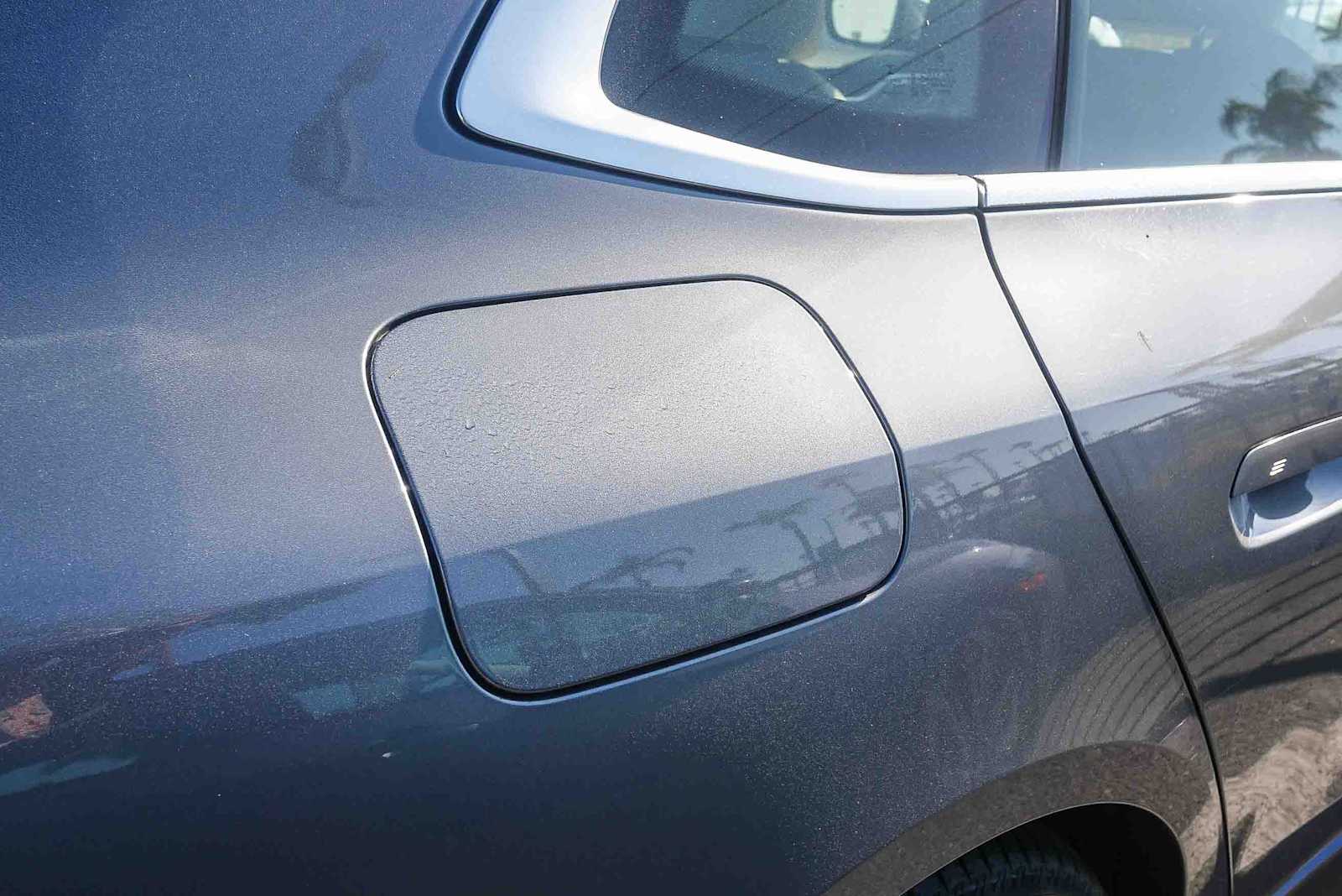 Thumbnail: 2023 BMW i4 - 17