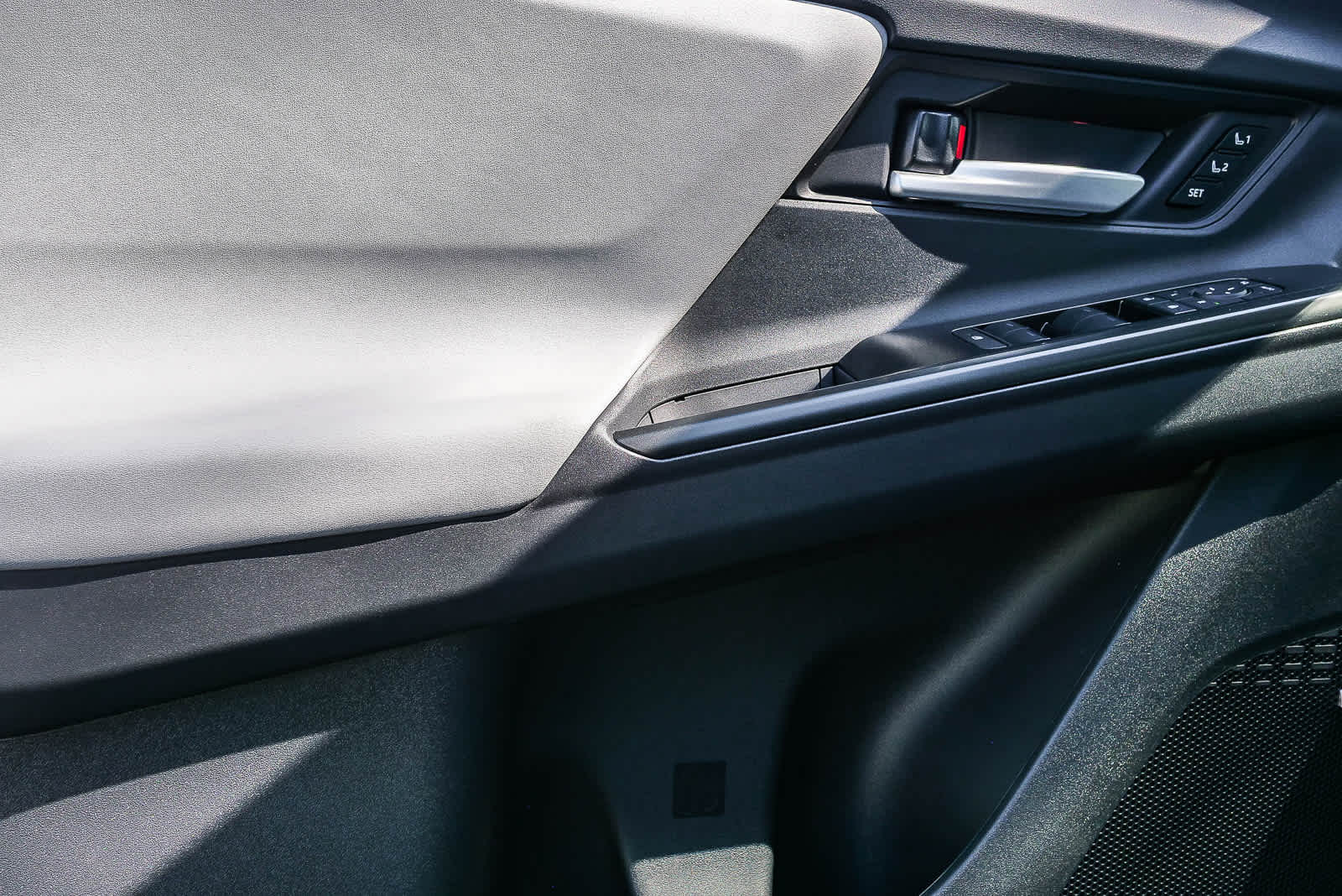 Thumbnail: 2026 Subaru Solterra - 21