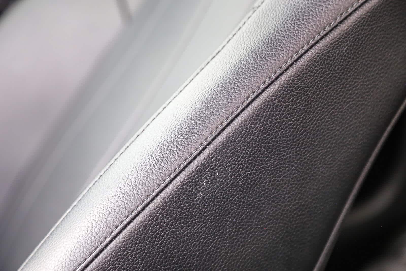 Thumbnail: 2021 Mercedes-Benz GLB - 24