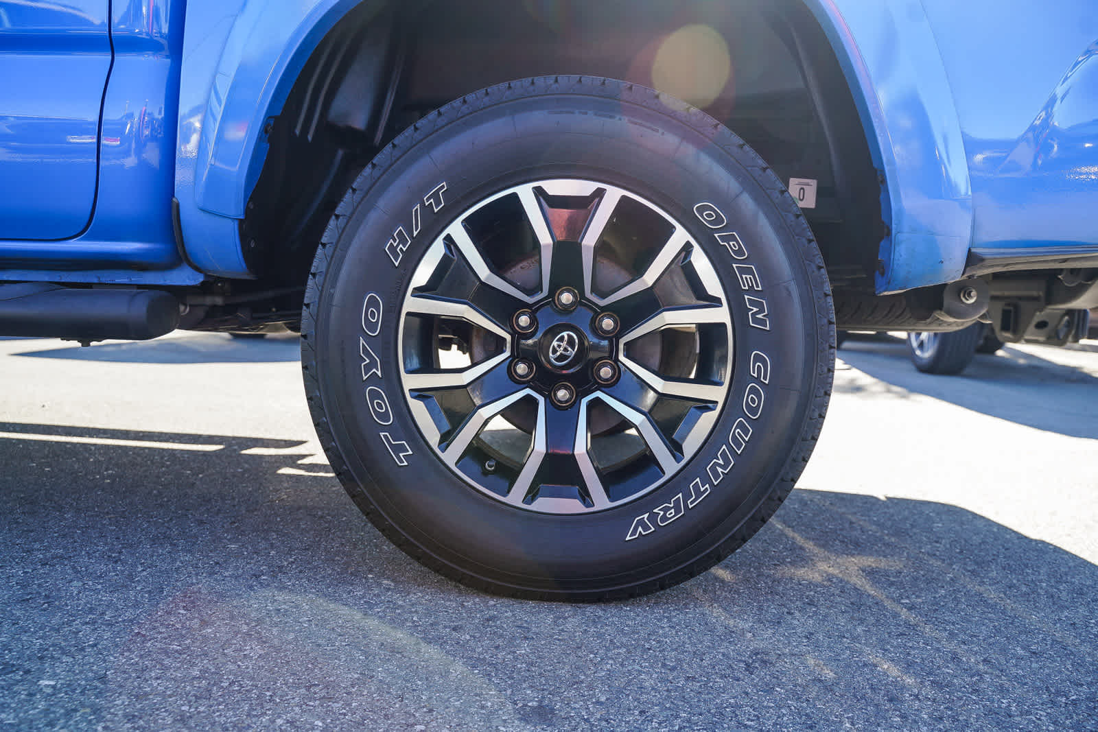 Thumbnail: 2020 Toyota Tacoma - 8