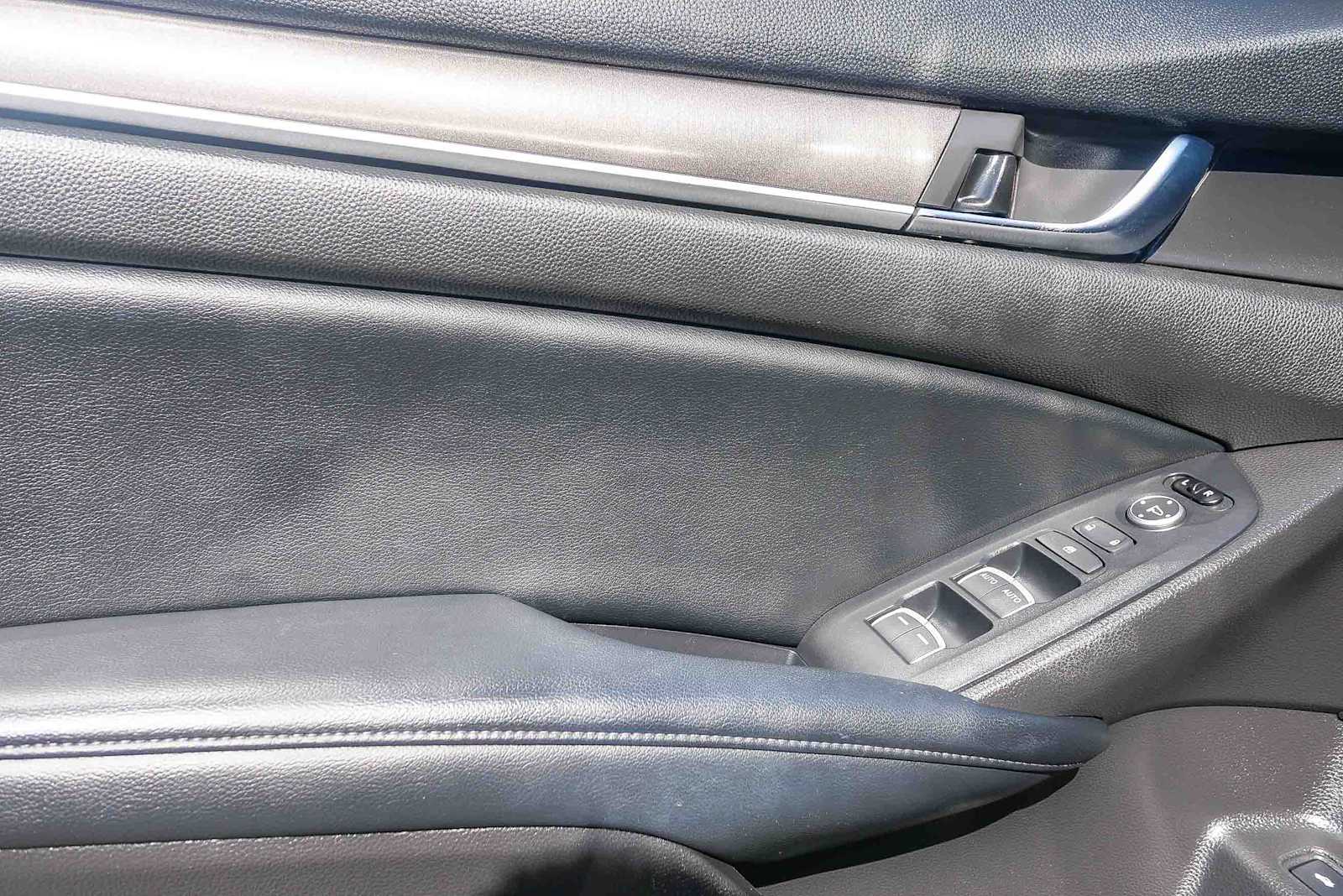 Thumbnail: 2018 Honda Accord - 20