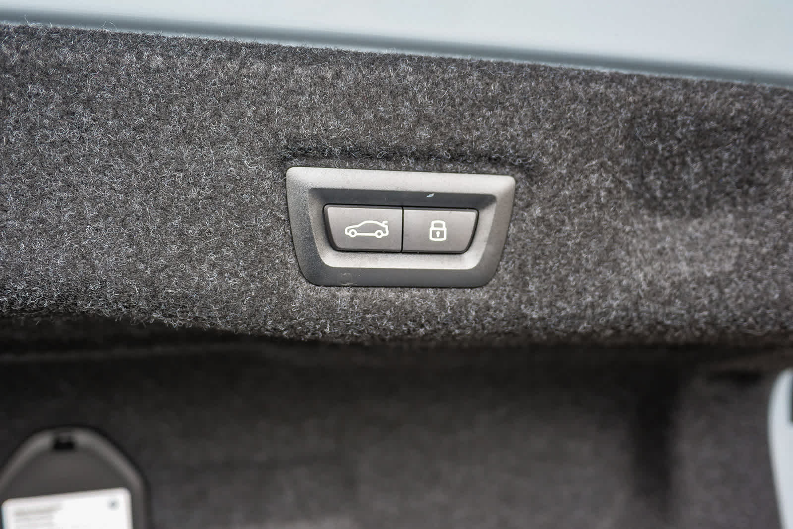 Thumbnail: 2024 BMW i5 - 21