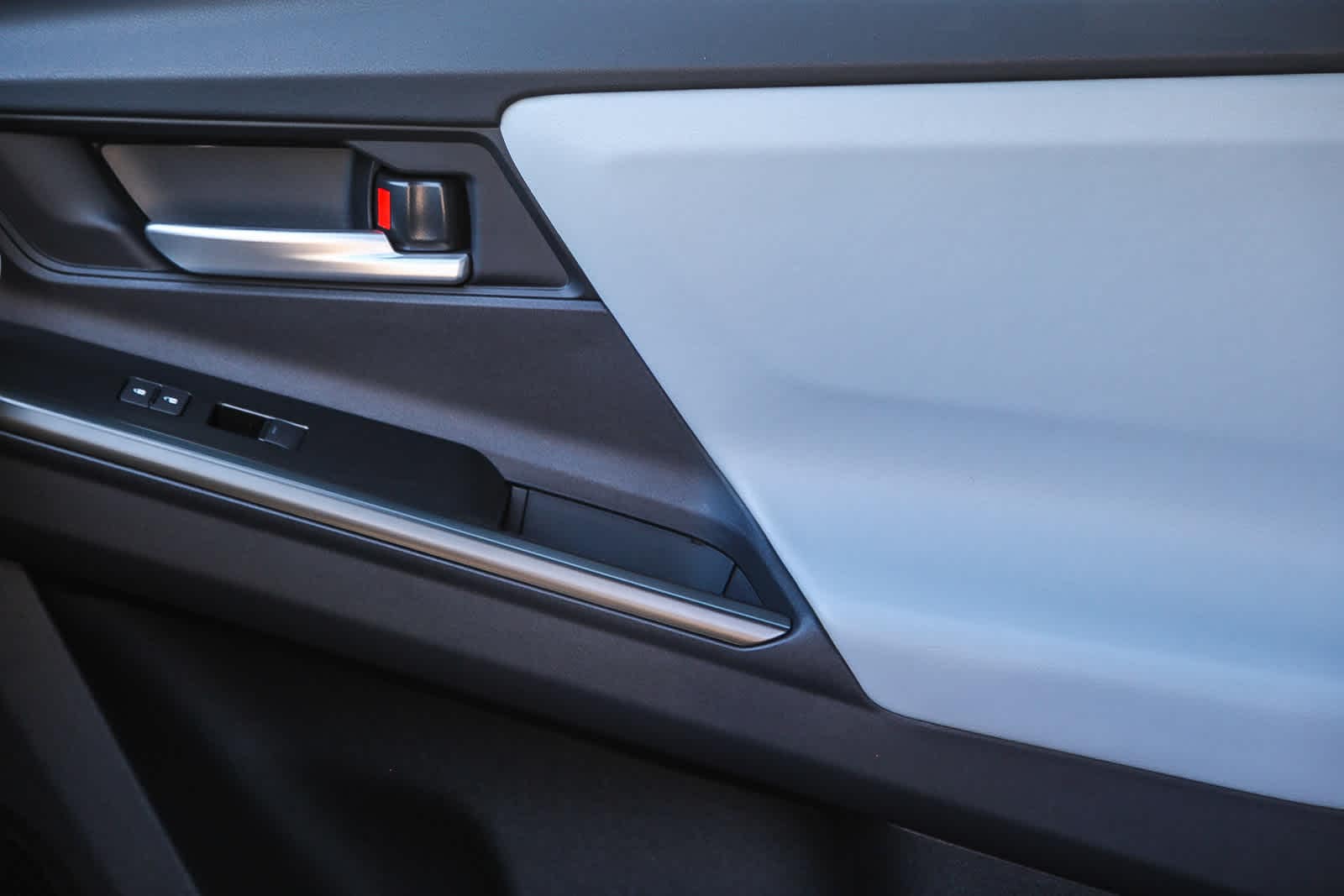 Thumbnail: 2026 Subaru Solterra - 21