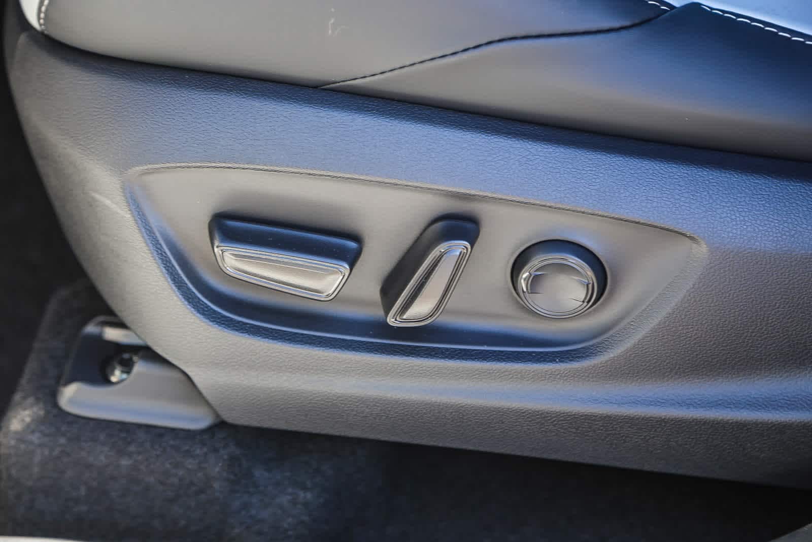 Thumbnail: 2026 Subaru Solterra - 22