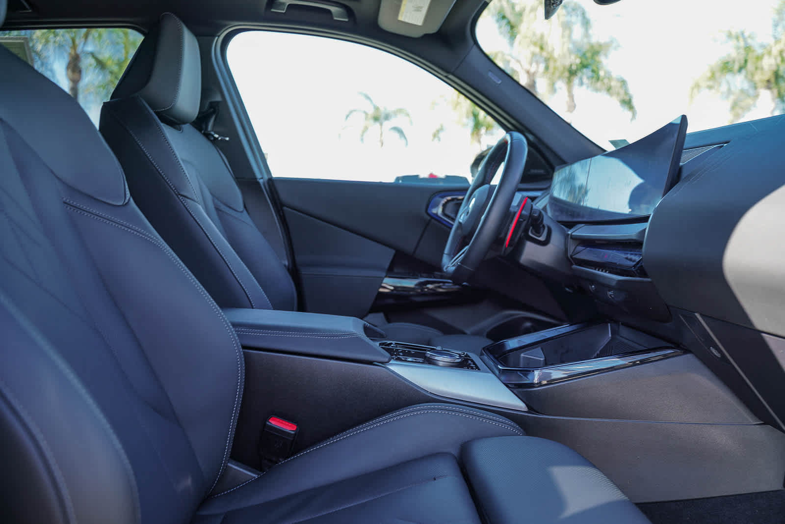 Thumbnail: 2025 BMW M5 - 14