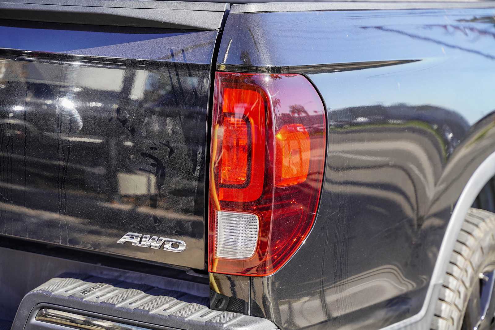 Thumbnail: 2017 Honda Ridgeline - 16