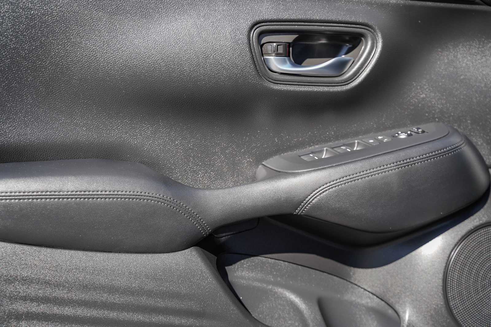 Thumbnail: 2023 Honda HR-V - 17