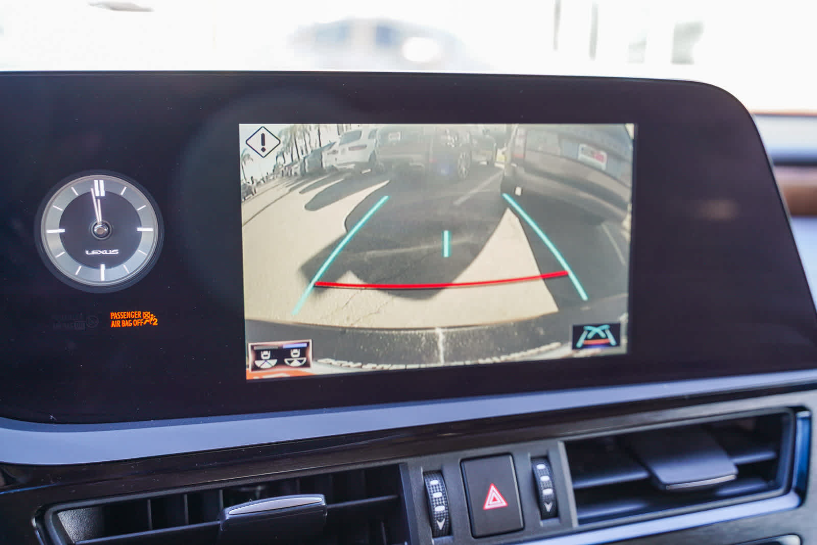 Thumbnail: 2022 Lexus ES - 21