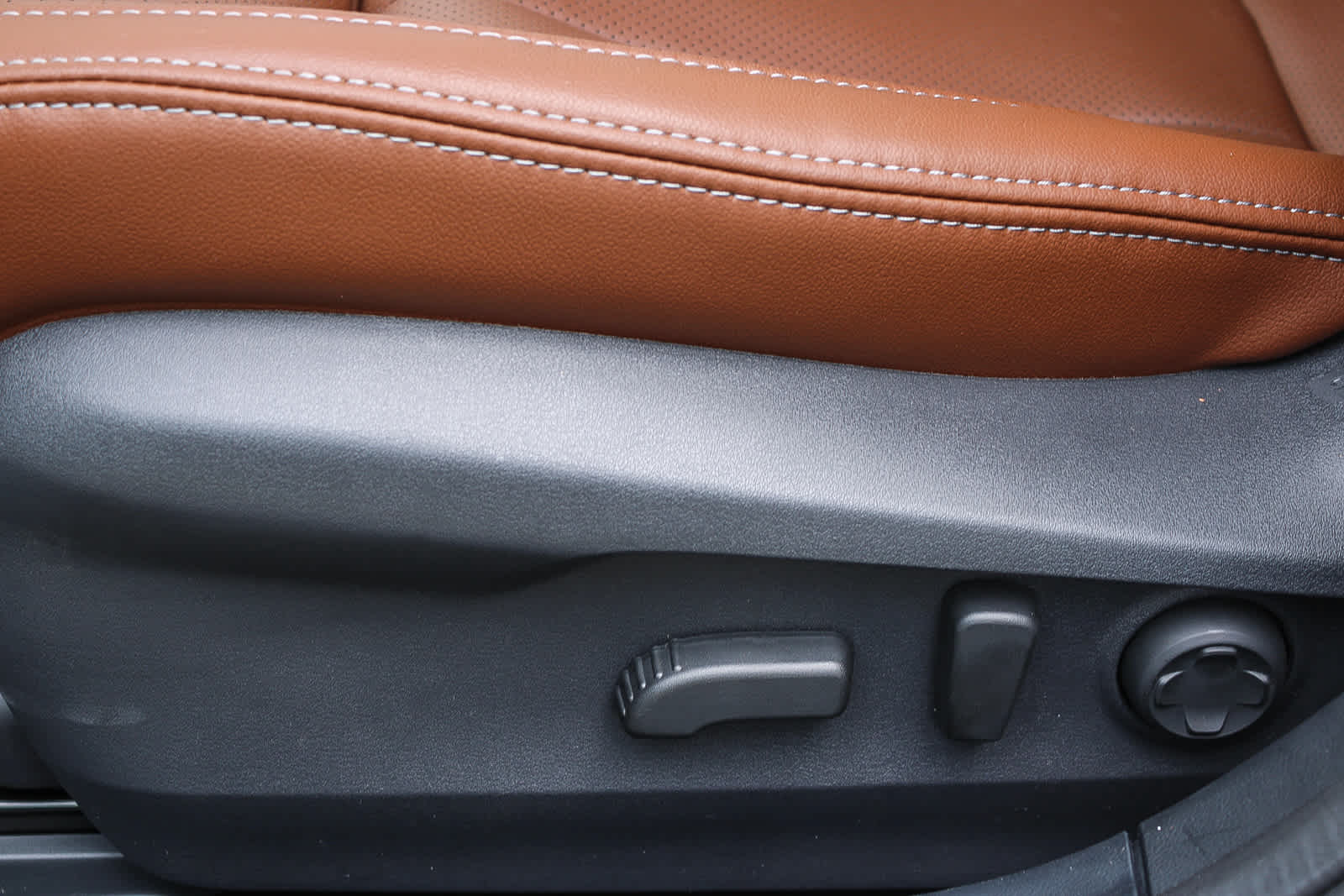 Thumbnail: 2025 Subaru Legacy - 18