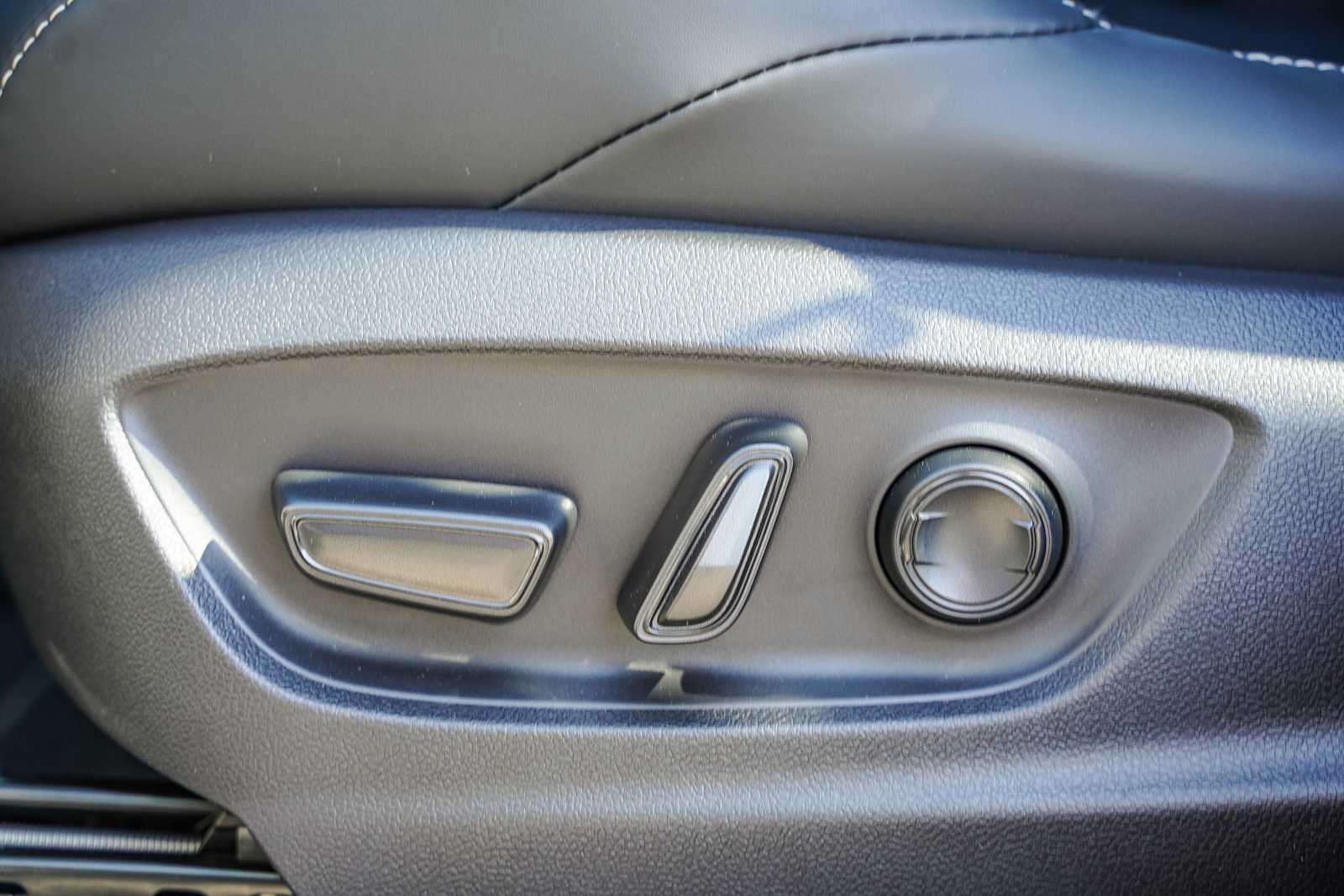 Thumbnail: 2026 Subaru Solterra - 21